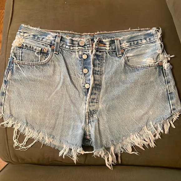 Vintage Levi Shorts - Picture 1 of 2